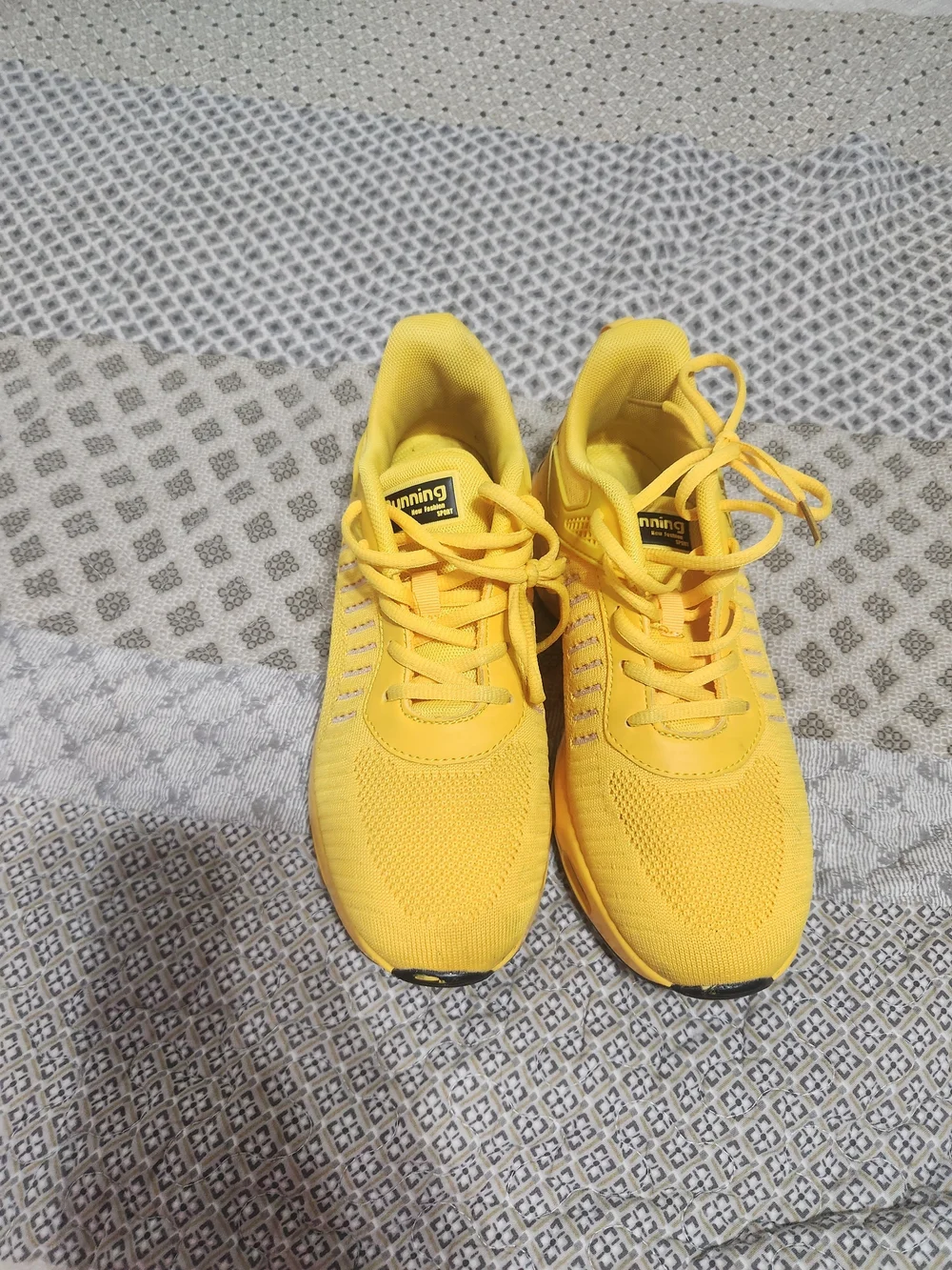 Running Athletic Sneakers in Yellow - Unbranded